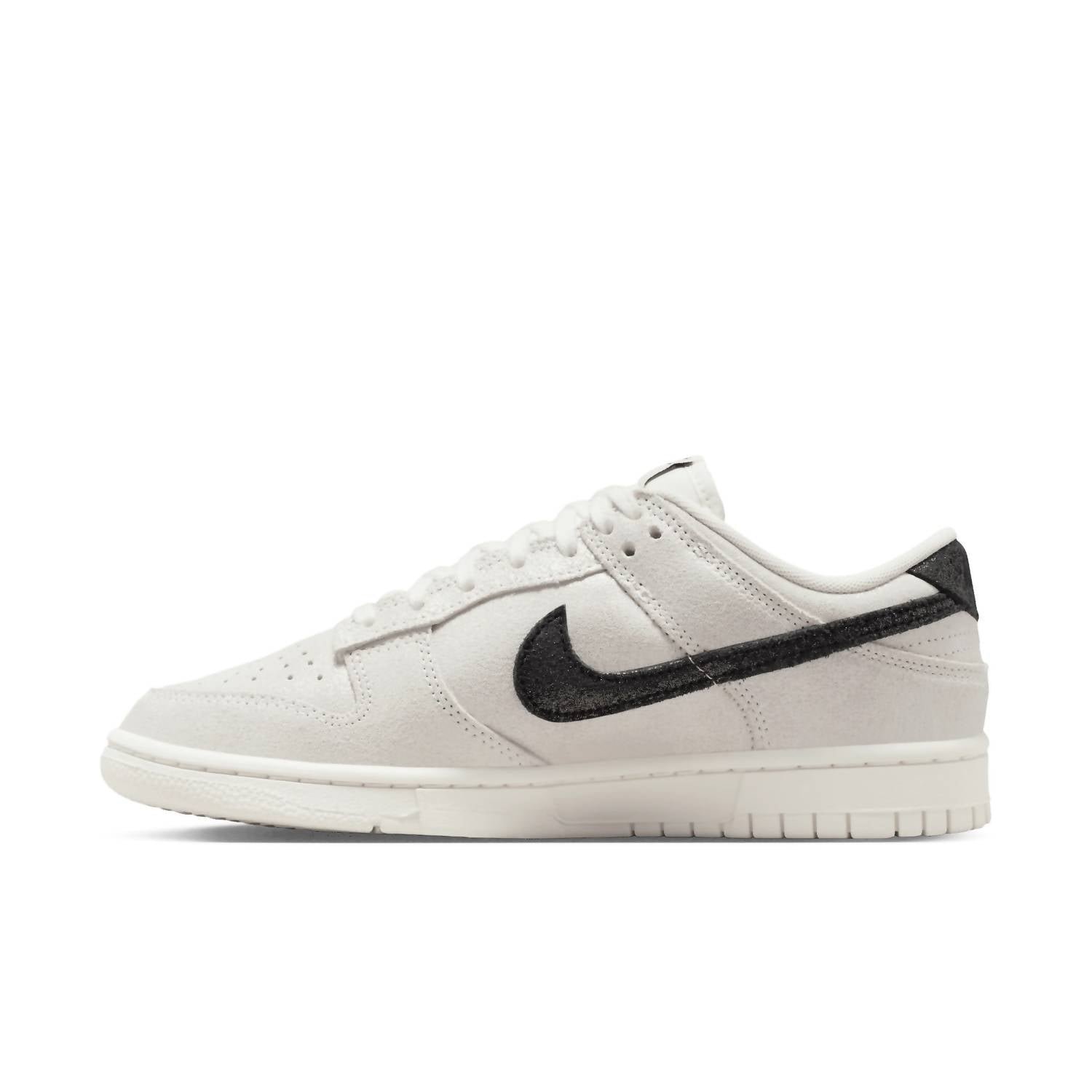 Nike - Women's Dunk Low Se Sneakers - Image 4